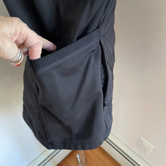 Lululemon Black Lightweight Vest PTP = 17" - Picture 7 of 9